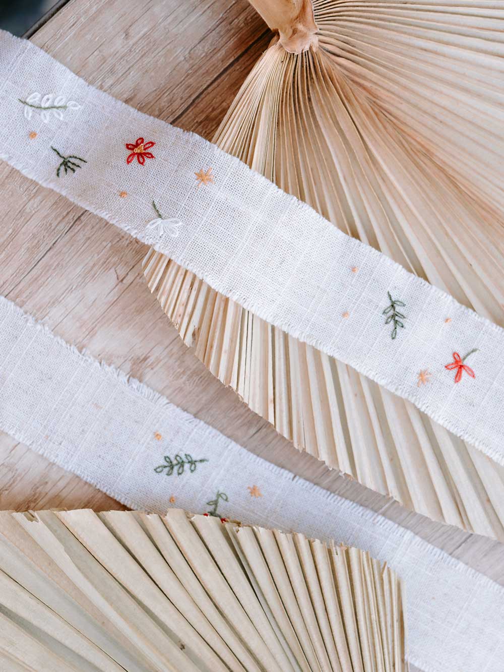 BORDADOS-PARA-BODAS-Y-EVENTOS